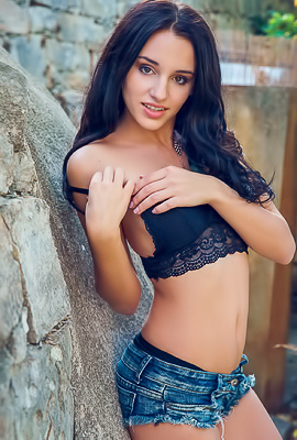 Scarlet Full Nude Erotica