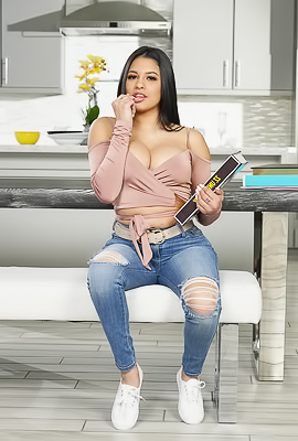 Scarlet Full Nude Erotica